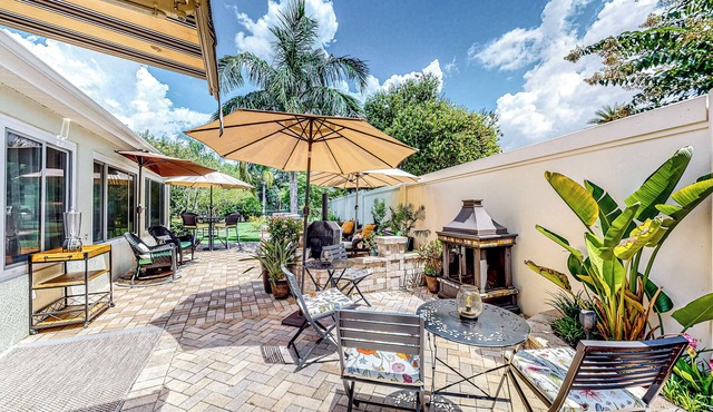 1 Mi to Lake Sumter! Family Retreat w/Large Patio