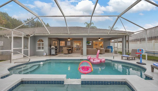 10 minutes From Beach! Sunny Oasis w Saltwater Pool, Pool Table & Lawn Games!