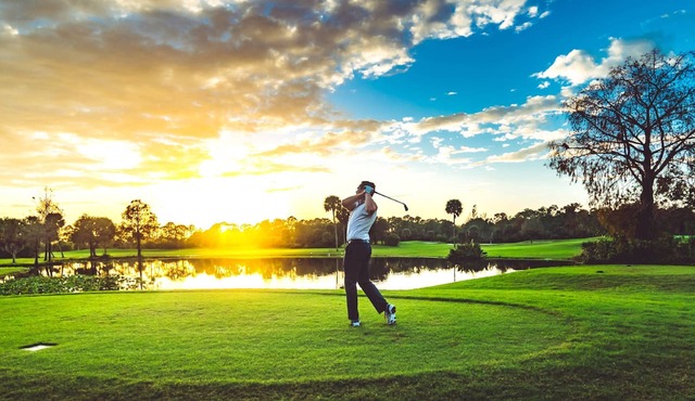 1BR, 2 Queen Beds , 1 Bath Golfers Dream Escape on 14th Hole of Copperhead Course!
