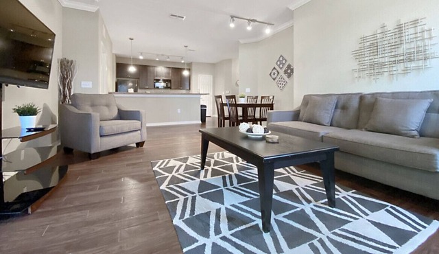 1st Floor w/Private Garage, Near Hospitals & Pet Friendly!