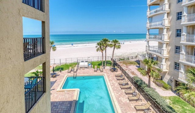 *2 bed, 2 bath Direct Gulf Front Unit at The Shores*Stunning Views*