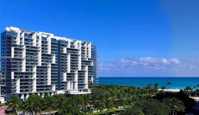 2 Bedroom Condo 443597 by Houzlet