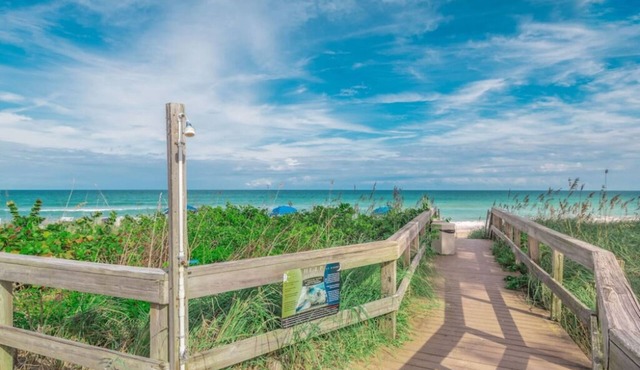 2 Bedroom Condo on Jensen Beach, at Turtle Reef Club!