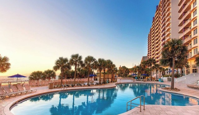 2 Bedroom Lockoff Unit, Sleeps 8, on Daytona Beach. Ocean Walk Resort!
