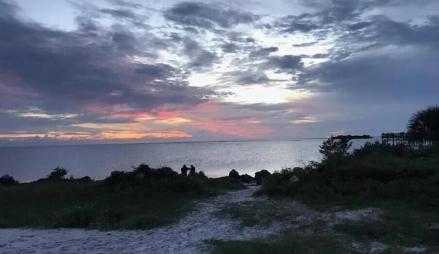 2 bedrooms 1 bath first floor condo on Anastasia Island. Minutes from beach.