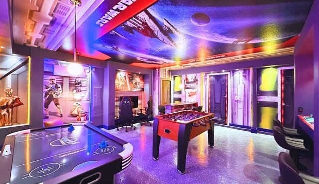 2 MovieTheaters!Water Park,Star Wars Game Room, Frozen and Spider Man rooms