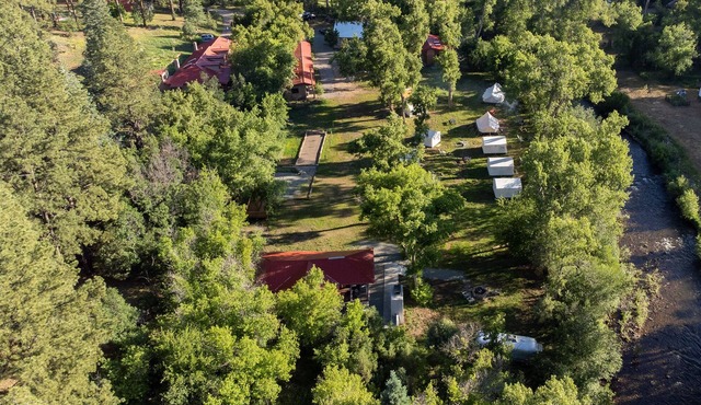 2 Person Glamping tent with one Queen Bed @ Field Trip NM .
