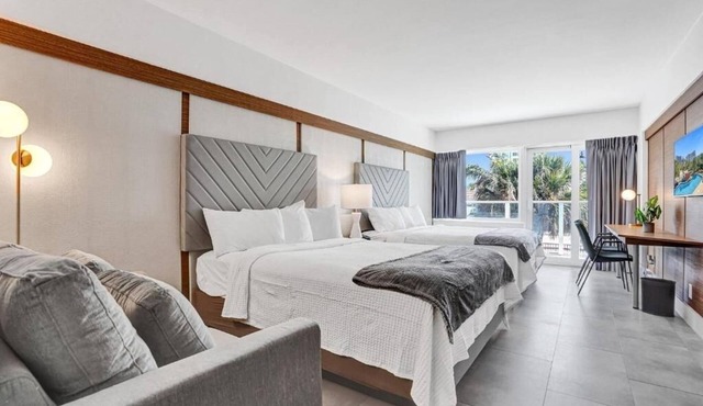 2 Spacious Resort Two Queen Units with Balcony in The Garden Hotel