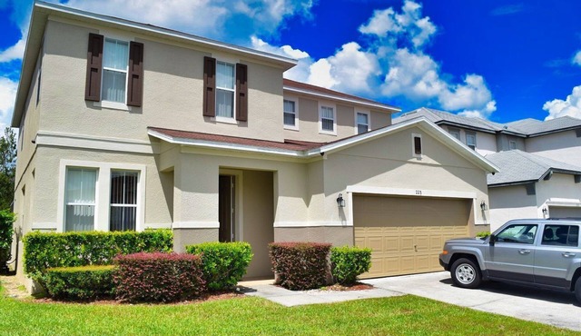 2 storey Big Disney Villa - Pool/spa has Woodland View - close to Disney & Golf