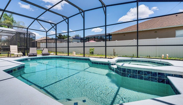 22 Mi to Disney: Kissimmee Home w/Pool & Hot Tub
