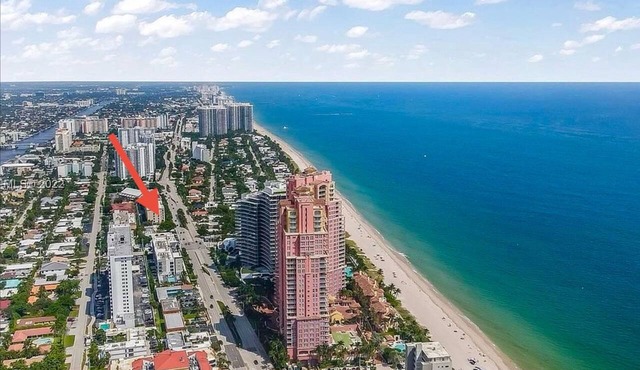 2237/U3-Welcoming-Beach Front-3-bedroom-apt -AC-Downtown