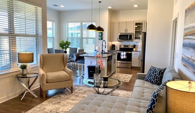 25% OFF Luxury 2BD, Pool, Scenic Views - Grapevine