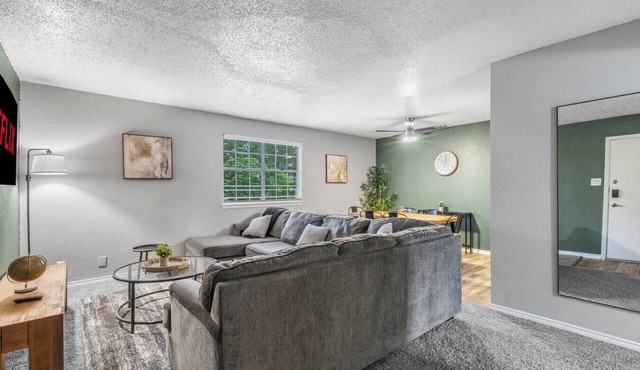2BR - AT&T, Globe Life & Texas Live + Parking