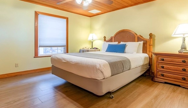 2BR Beach View Cottage w/Porch | Pools | Parking | Steps to the Beach