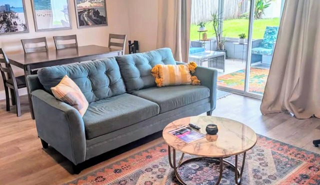 2BR Pet-Friendly Clearwater home. Private Yard and Short drive to TPA & Beaches. in Clearwater