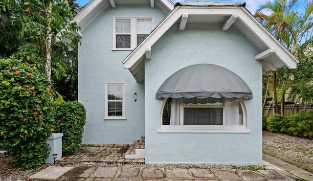 3/2 Ocean Breeze Escape Located on Palm Beach Island