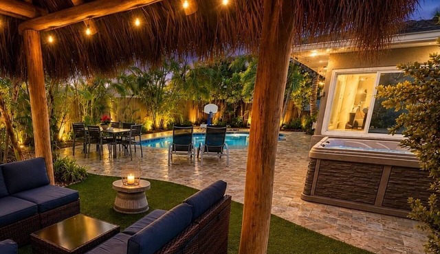3/2 Tiki Hut-Jacuzzi-Saltwater Heated Pool-Private