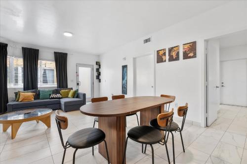 3 Bedroom 3 Bathroom Miami Beach Apartment