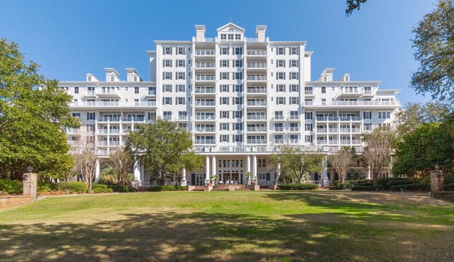 3 Bedroom and 3 Bathroom Condo in Lasata
