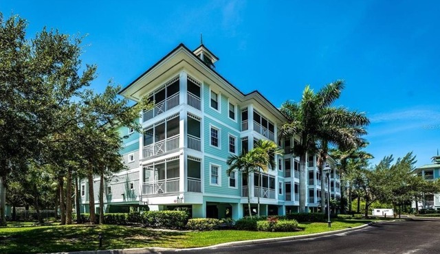 3 Bedroom Condo 430405 by Houzlet