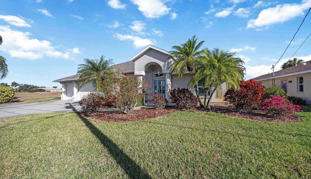 3-Bedroom Oasis in Rotonda West Awaits