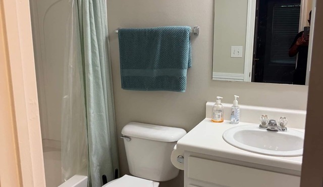 3-bedroom townhome in marvelous Kennesaw with cool AC