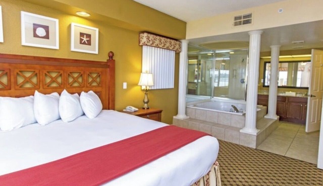3-bedroom Villa at Westlake Resort Spa amazing Orlando with AC and fitness room