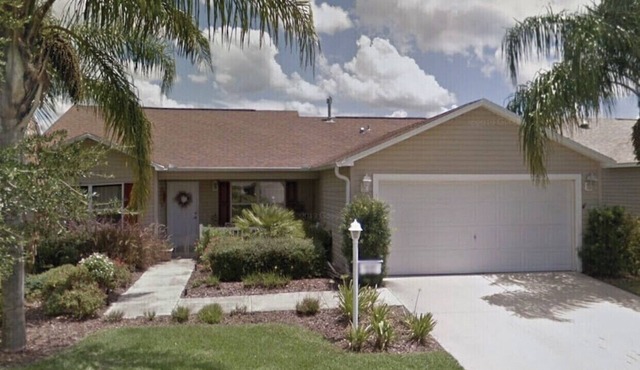 3 bedrooms & Free use of Golf Cart! Sleeps 6!