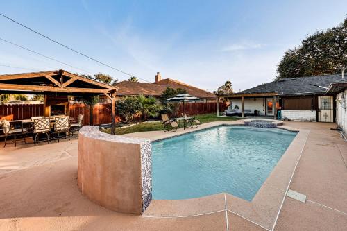 3 Mi to Downtown McAllen: Quiet Home w/Pool