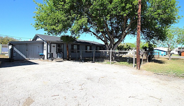 303 Bayshore-Cozy wildlife retreat!