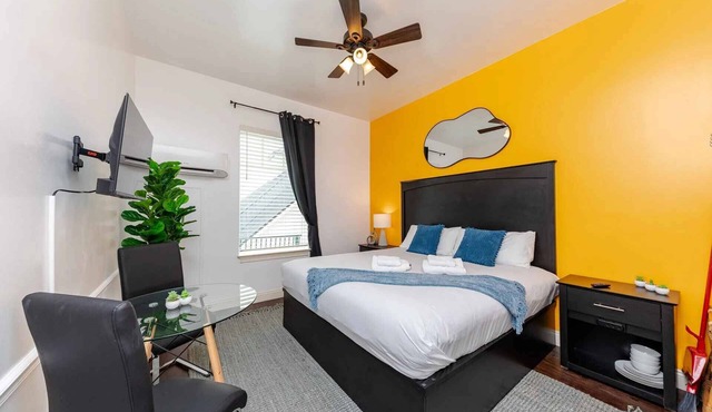 30A Inn & Suites Signature King Standard