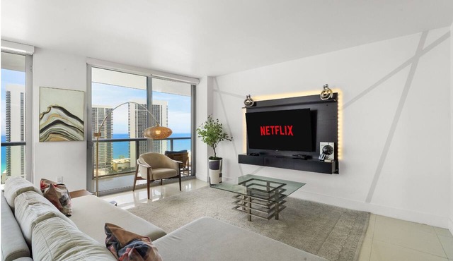 ★ 3BDR/3BA LUXURY APARTMENT WITH OCEAN VIEW - 25 min to FIFA!