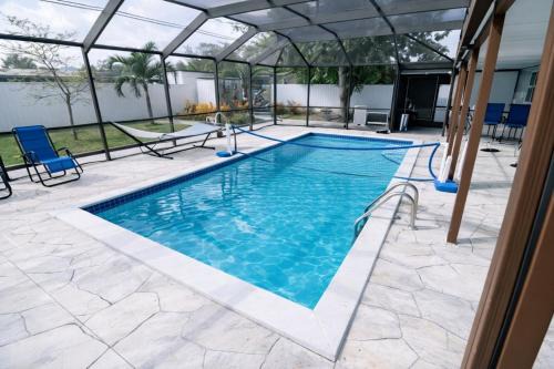 3BR Home with Pool & Pet, Sleeps 8, Near Hard Rock