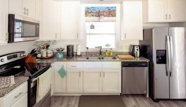 3BR Island Oasis close to Tybee!