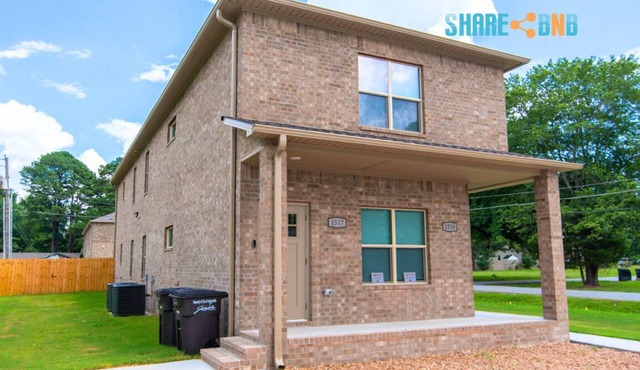 3BR Military & Corporate Housing — Jacksonville, Near LRAFB