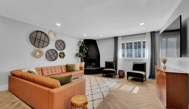 3BR w game room, fire pit, BBQ grill in Mesa