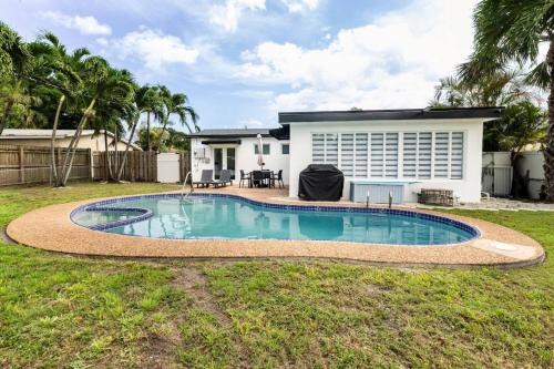 3BR Wilton Manor Cozy Home Just Minutes to The Drive and Beach