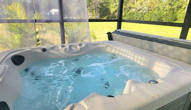 # 4 Lovely Palms- Guest house with Hot tub
