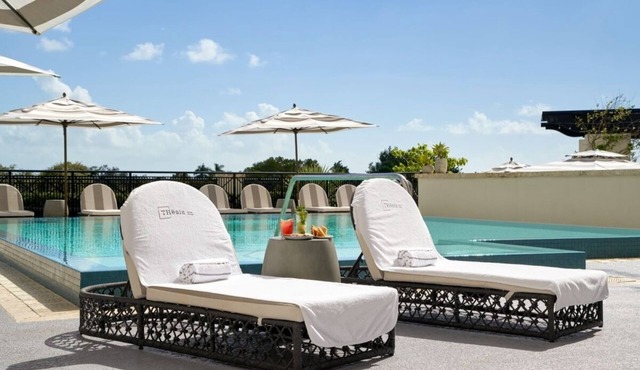 4 Units Short Drive to Art Deco District! Parking, Rooftop Pool, Pets Allowed!