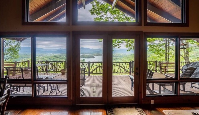 4BR, 3.5BA, firepit, game room