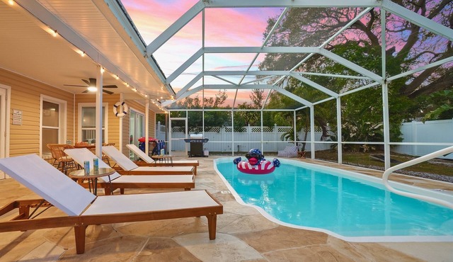 4BR Heated Pool|12min to Beach|Gameroom|King beds