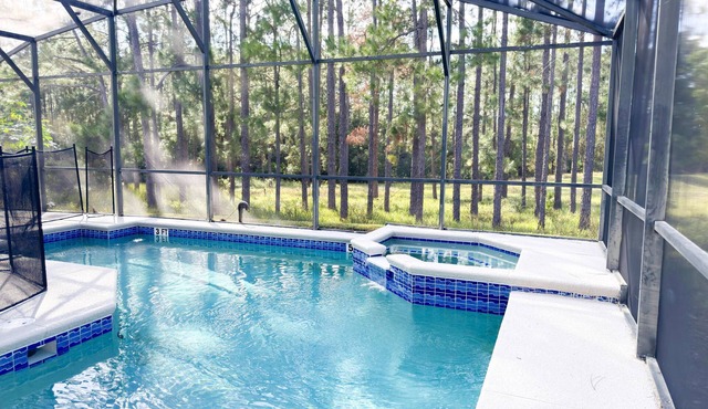 5 bedrooms - Pool, Spa, Game Room - view on conservation area