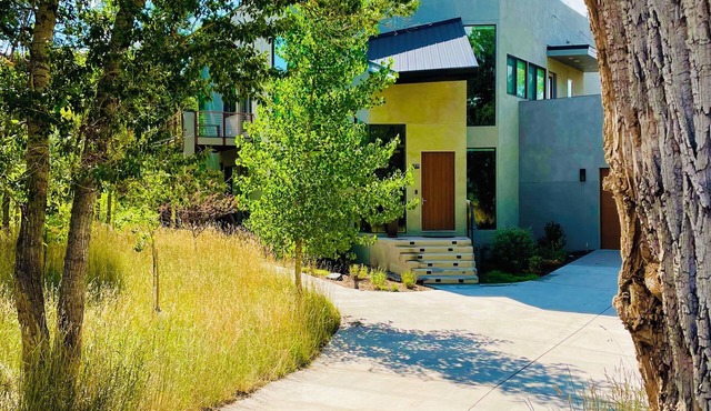 5 Star Luxury Home Surrounded by Nature