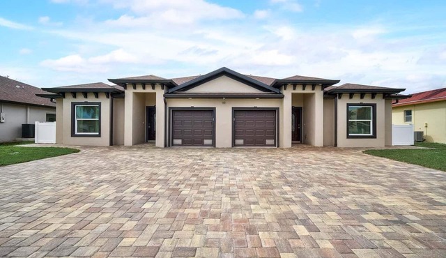 6-bedroom 13 Guests New Duplex Near Oceans Family Retreat