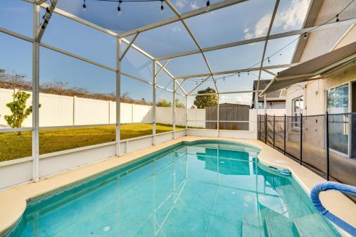 8 Mi to Disney Parks: Poolside Paradise!