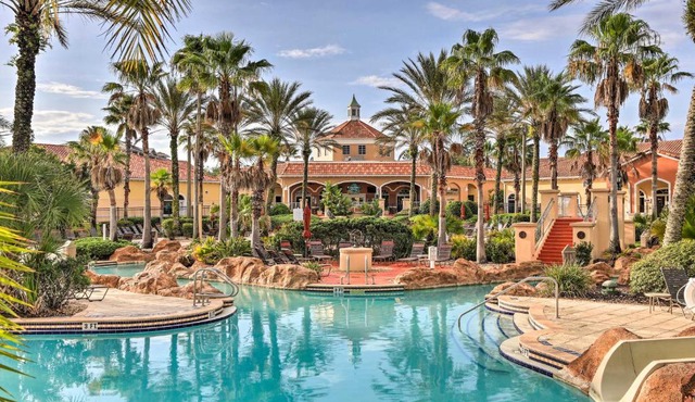 9 Mi to Disney: Sunny Resort Townhome w/Patio!