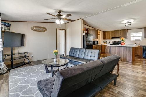 9 Mi to Stockyards! Family Home in Fort Worth