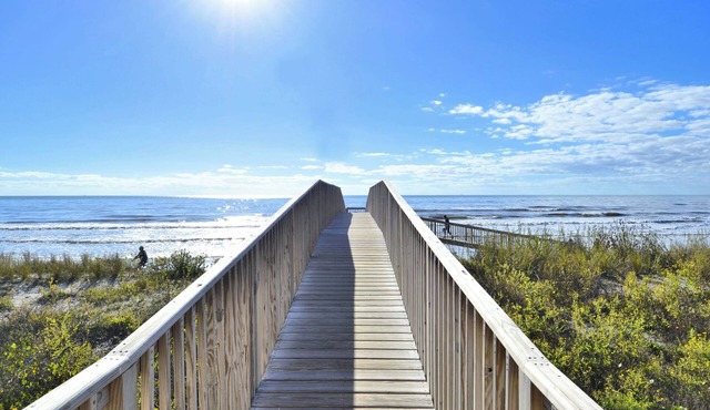 A Sunny Seahorse by Ryson Vacation Rentals