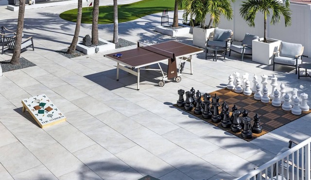 Accessible King Getaway in Fort Lauderdale
