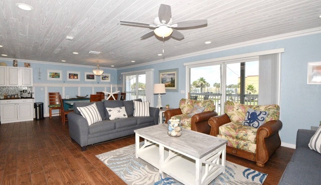 "All Decked Out NSB" Ocean Views, Private Fenced Yard, BBQ, Bikes, Beach toys